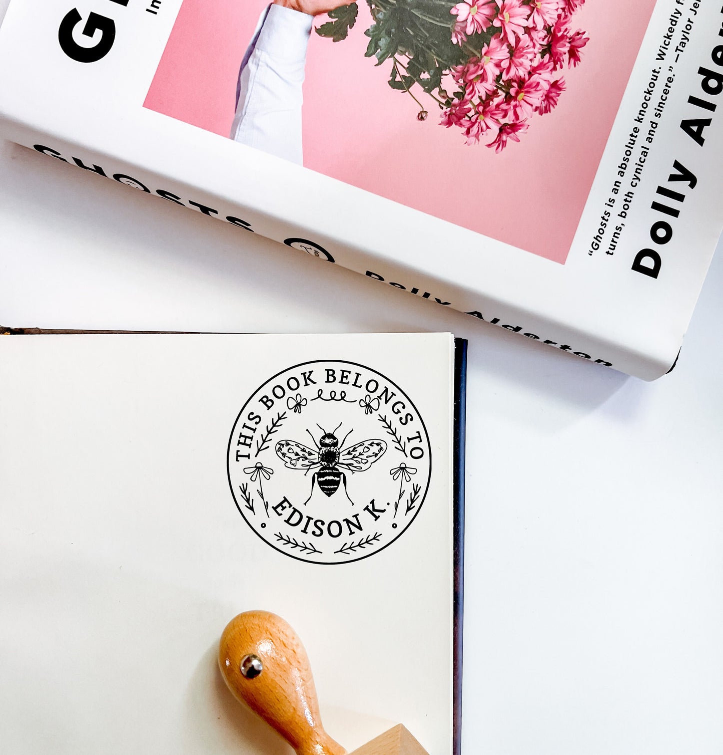 Customized Bee Home Library Stamp, This Book Belongs to Stamp, Christmas Gifts for Bookworms, Bee Rubber Stamp, Stamps for Bookworms