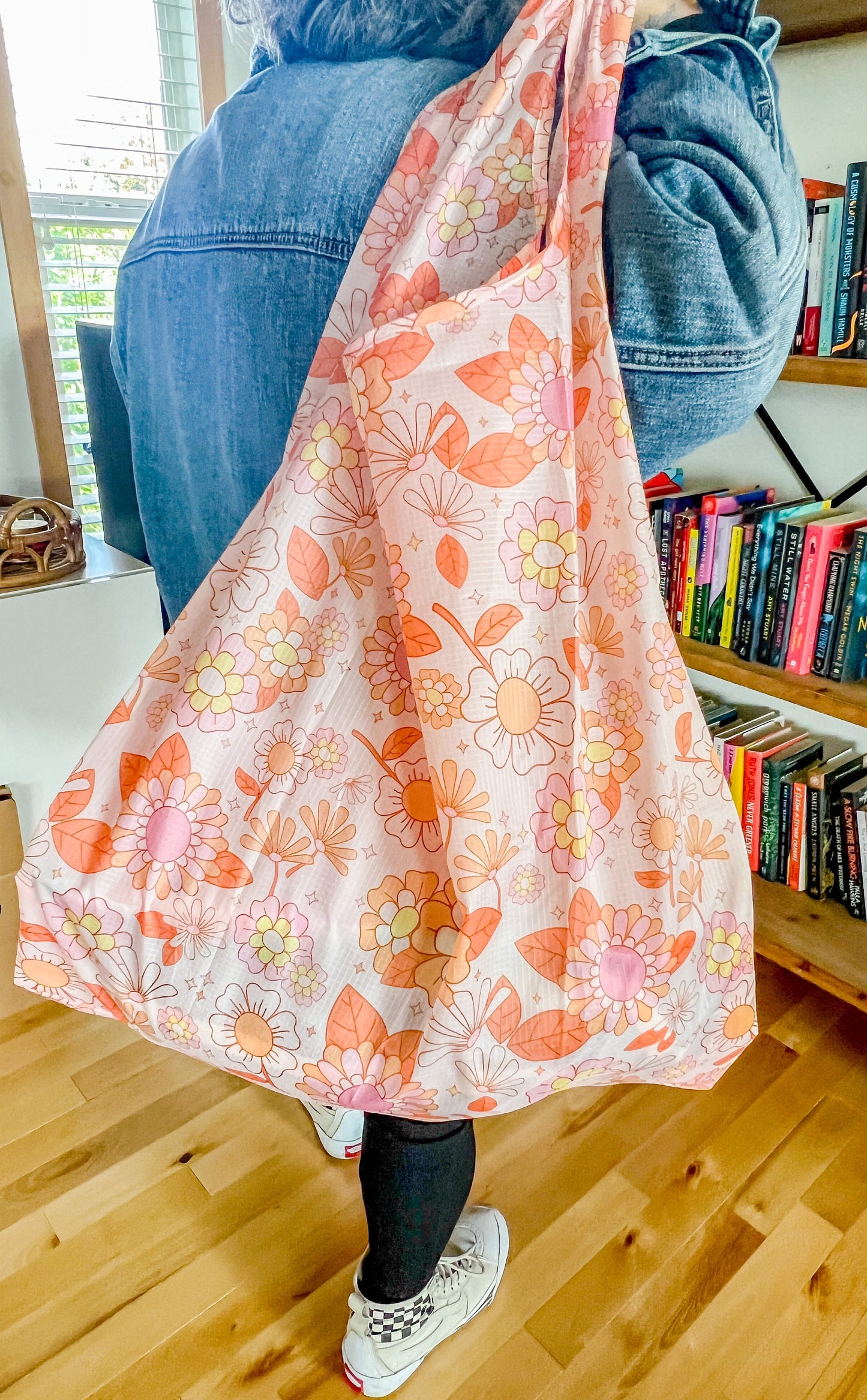 Retro Tote, Reusable Bag, Oversized Foldable Bag, Grocery Tote, Eco-Friendly Bags, Post Office Tote, Mail Bags, Retro Floral Pattern, XL Bag